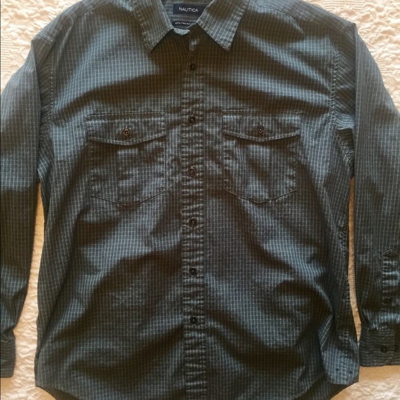 Men’s Nautica Shirt - Picture 6 of 7